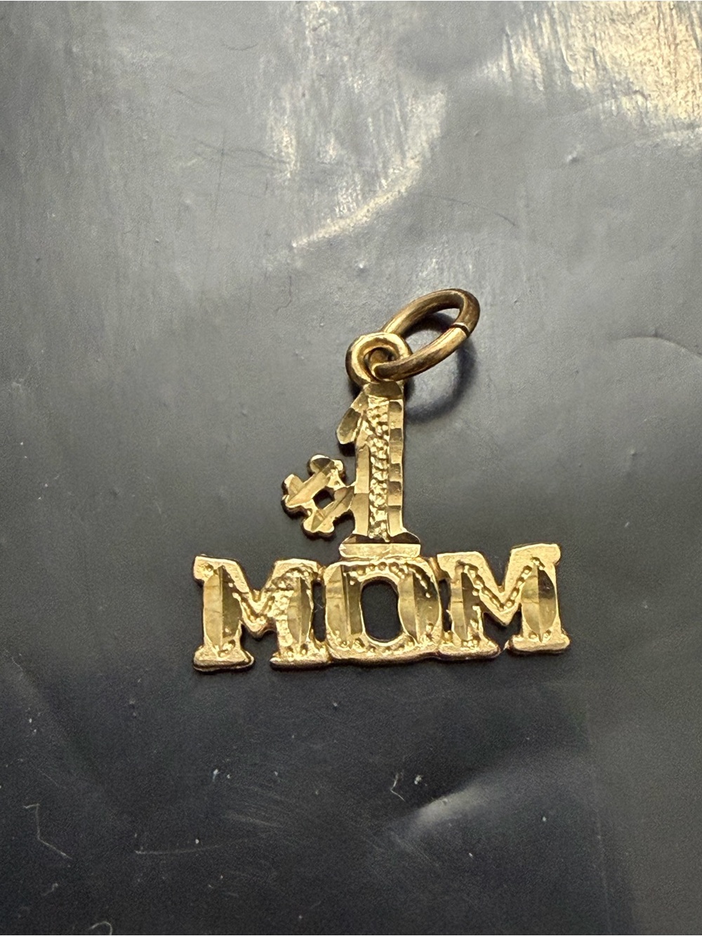 10K Gold Charm - #1 Mom